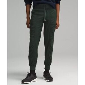 Lululemon Womens Joggers Green Dance Studio Mid-Rise Athleisure Workout